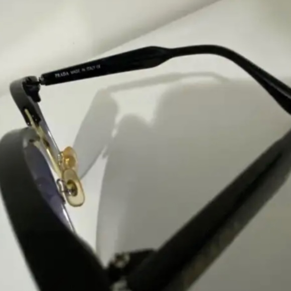 Prada sunglasses - Picture 10 of 12